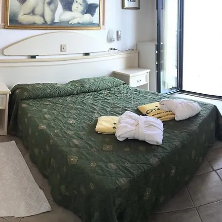 Byron 3* Milano Marittima