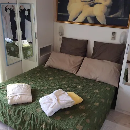 Hotel Byron 3*